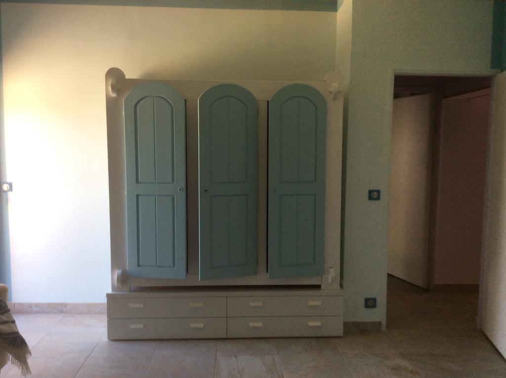 Appartement Les Ecureuils La Roque-d'Antheron Buitenkant foto